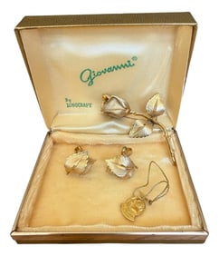 Giovanni Vintage Jewelry Set 1966 Legend of the Christmas Rose Goldplated - 3 Pieces