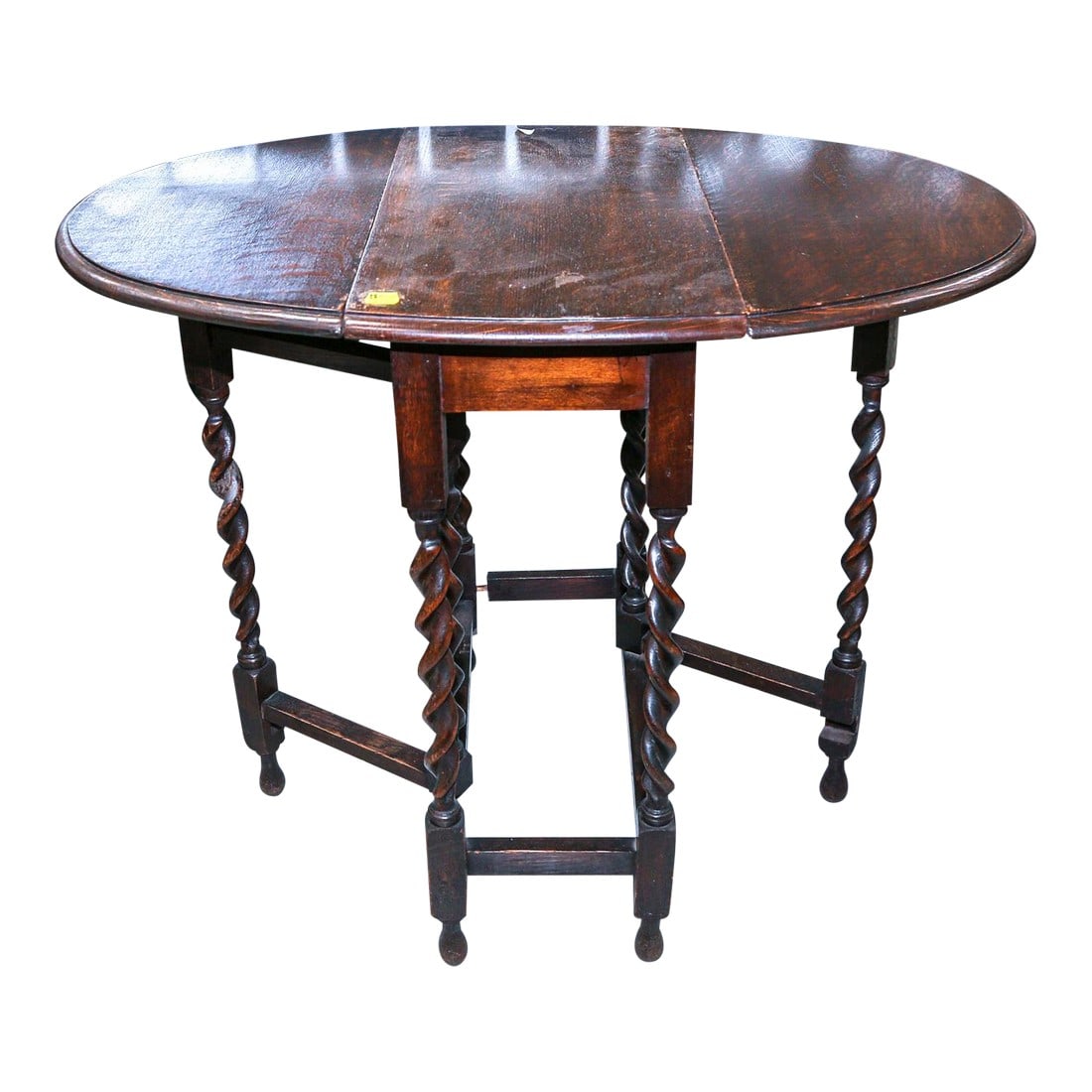 Antique William & Mary Style Oak Gate Leg Oval Table: Antique William & Mary Style Oak Gate Leg Oval Table. Late 19th Century / 20th century. Hand crafted, small drop-leaf table with barley-twist legs, quarter sawn oak. Dimensions 28 1/2 in. H., 36 in. W