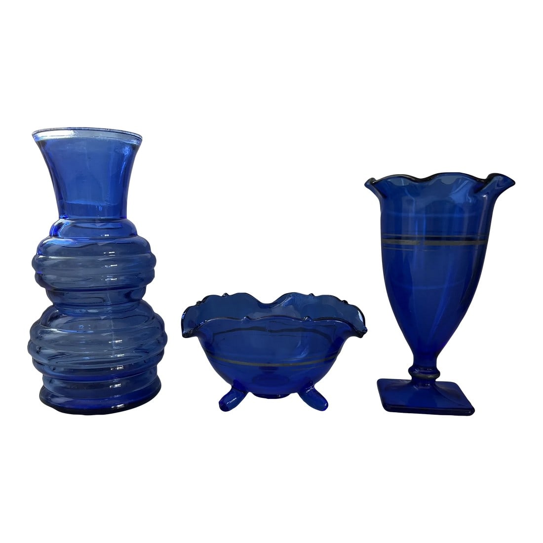 1920s Depression Glass Mayonnaise Bowl & Vase With Double Beehive Vase Set- 3 Pieces: Lovely cobalt blue depression glass! A matching set created by LE Smith Co from 1920-1934. The Mayonnaise bowl has a double shield edge and three feet. It's matching vase stands 7" tall. Both items ha
