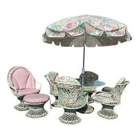 Russel Woodard Spun Fiberglass Patio Set With Umbrella