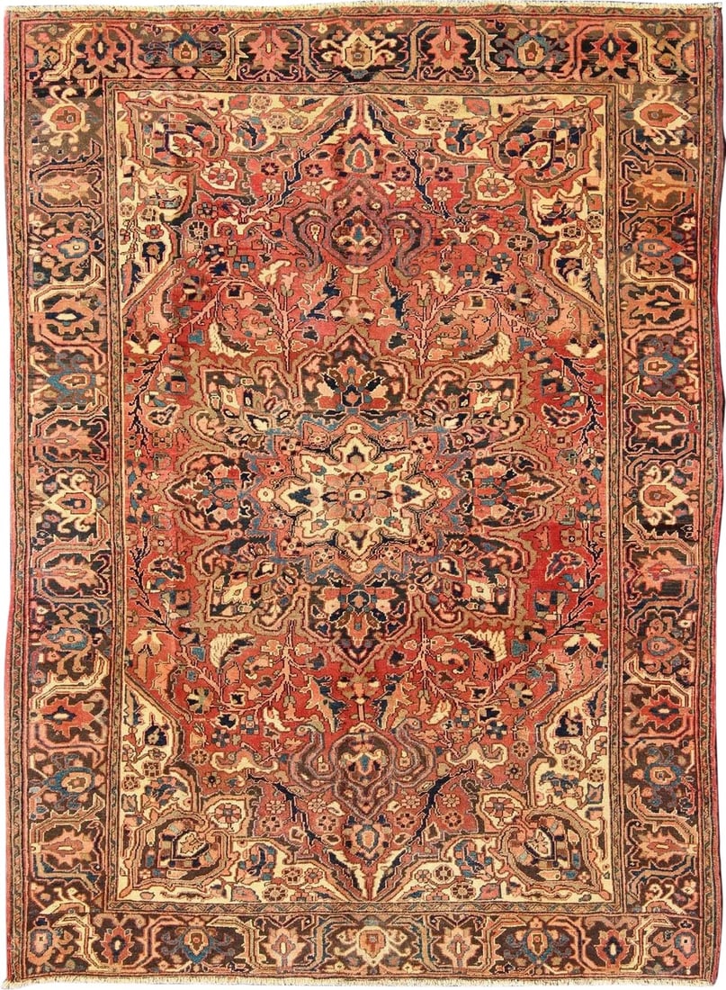 Vintage Heriz With Large Medallion in Soft Red, Navy Blue, Light Blue and Cream Colors (1 of 13)