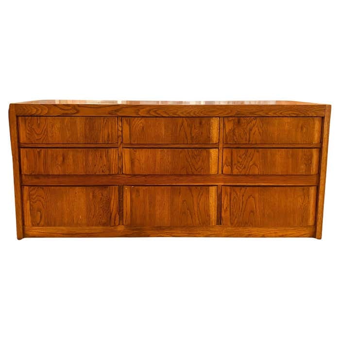 Midcentury Nine Drawers Huntley/ Thomasville Blond Oak Dresser (1 of 6)