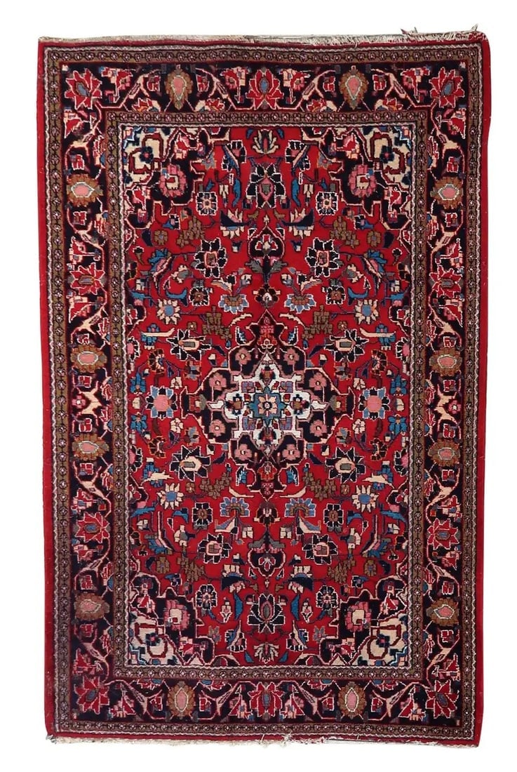 Handmade Antique Persian Kashan Rug 4.2' x 6.5' (131cm x 205cm), 1920s (1 of 14)