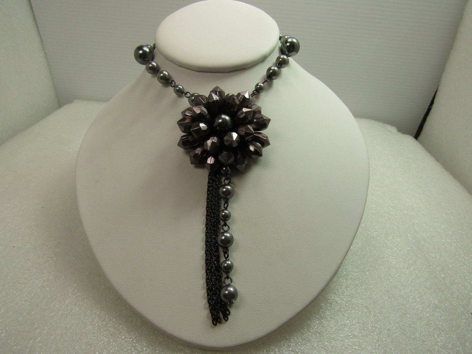 Vintage Gray Faux Pearl & Prisim Necklace, with Tassel, 34", Titanium Toned, 1980's: Title: Vintage Gray Faux Pearl & Prisim Necklace, with Tassel, 34", Titanium Toned, 1980's Description: Vintage Gray Faux Pearl & Prisim Necklace, 34", Titanium Toned, 1980's. Faux Pearl necklace with