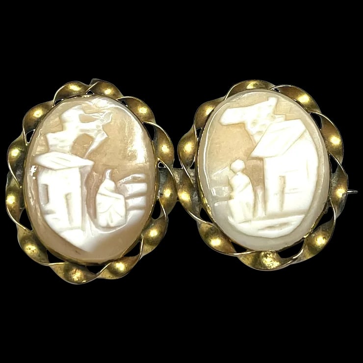 Vintage Twin Cameo Shell Brooch: Title: Vintage Twin Cameo Shell Brooch Description: Vintage Twin Cameo Shell Brooch 1.5 x1 inches Date/Period: Vintage Materials: Reserve: $80.00 Shipping: Domestic: Flat-rate of $6.00 to anywhere wit