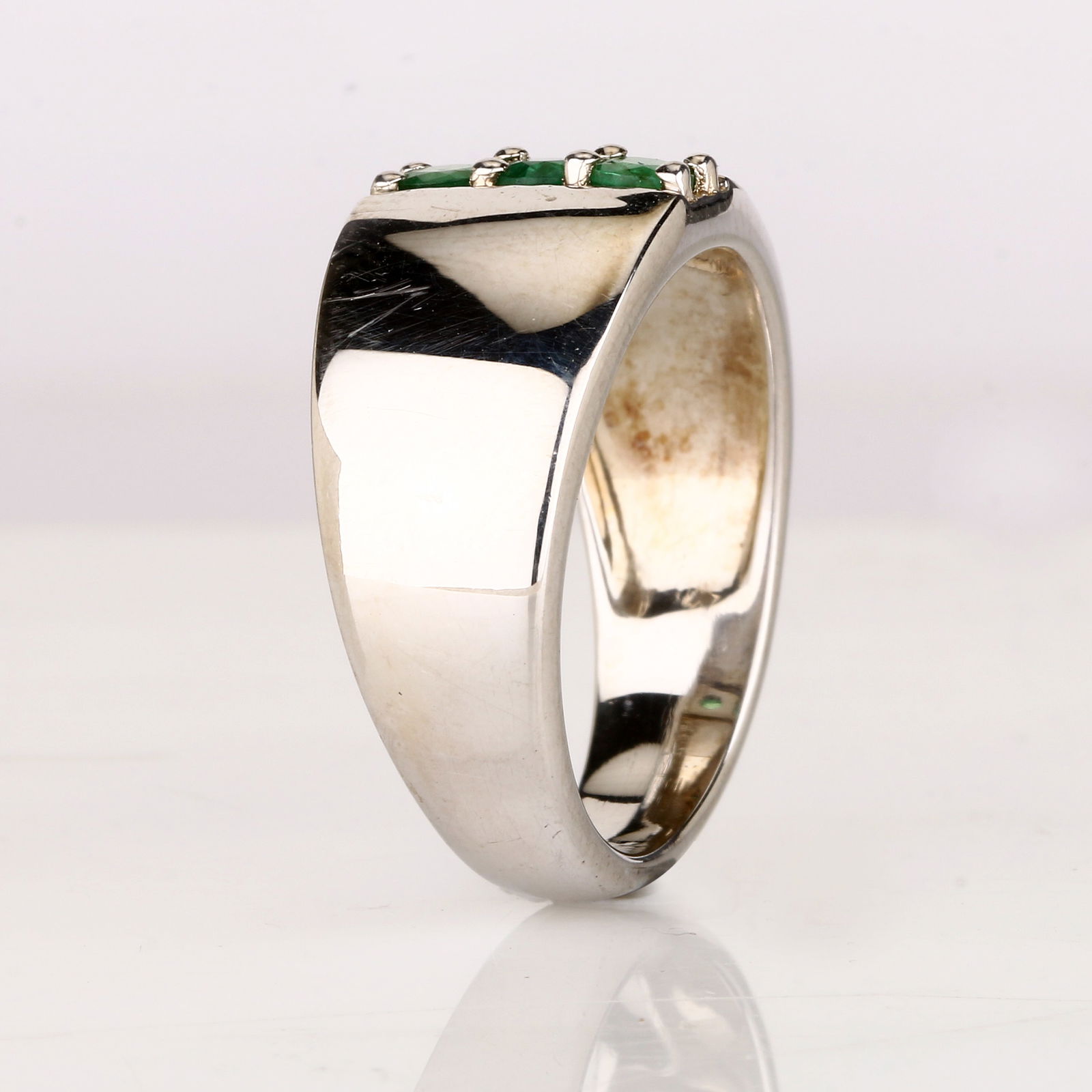 Ring: Zambian Emerald ( Better Color ) Round 3.00mm: Item:Ring Description: Zambian Emerald ( Better Color ) Round 3.00mm - 3Pcs Date/Period: After 2000 Material: 925 Silver W/Rhodium Gross Weight: 5.31 Metal Weight: 5.25 Reserve: $23.54 Shipping: Domes