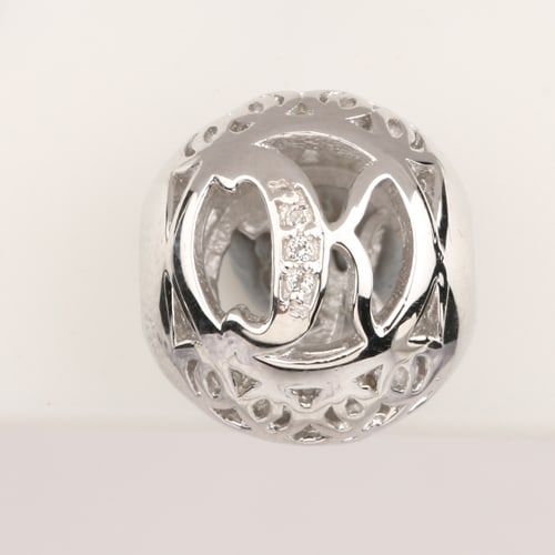 Charms: White Topaz Round 0.90mm: Item:Charms Description: White Topaz Round 0.90mm - 6Pcs Date/Period: After 2000 Material: 925 Silver W/Rhodium Gross Weight: 2.21 Metal Weight: 2.2 Reserve: $10.00 Shipping: Domestic: Flat-rate of $2