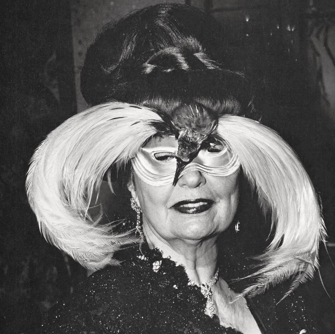 DIANE ARBUS - A Woman in a bird mask, NYC, 1967: Title: DIANE ARBUS - A Woman in a bird mask, NYC, 1967 Description: Artist: DIANE ARBUS Print Title: A Woman in a bird mask, NYC, 1967 Medium: Duotone Print Printed 1970s in the US Image size (inches)