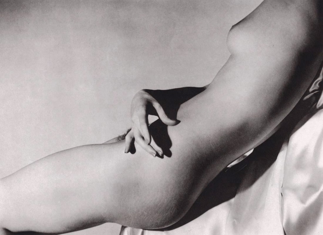 HORST - Female Torso, 1940 (1 of 1)