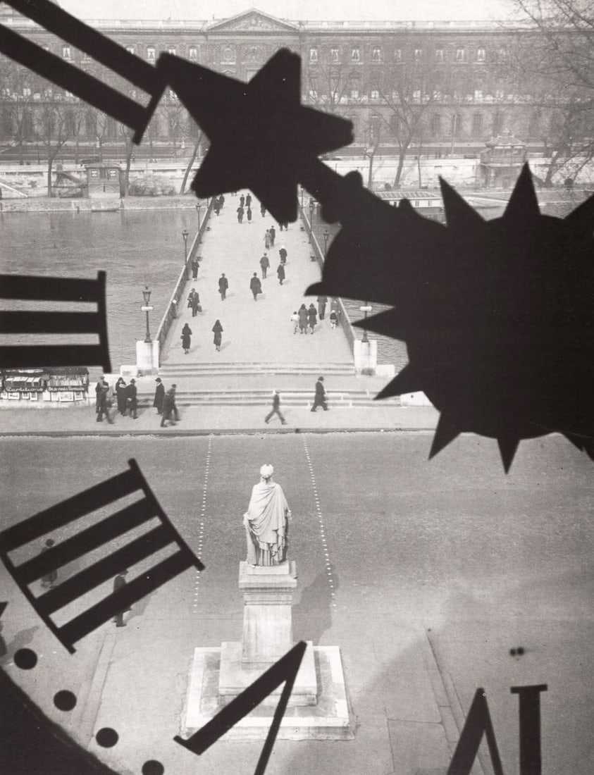 ANDRE KERTESZ - Pont des Arts, Paris, 1929-32: Title: ANDRE KERTESZ - Pont des Arts, Paris, 1929-32 Description: Artist: ANDRE KERTESZ Print Title: Pont des Arts, Paris, 1929-32 Medium: Duotone Photolithograph Printing Date: 1990's Printed in Ital