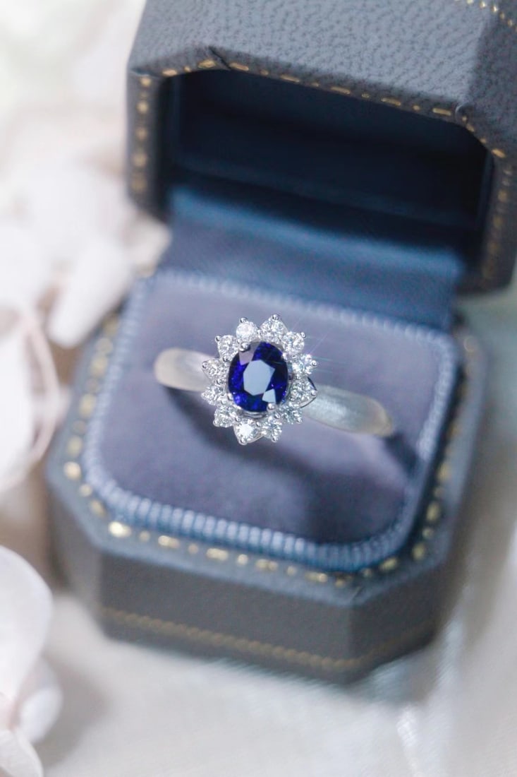18K Gold Natural Sapphire Ring: 18K Gold Natural Sapphire Ring, Main Stone: 70-point Natural Royal Blue Sapphire, Side Stones: Natural Diamonds, Metal Material: 18K Gold, Ring Size: 14, Adjustable Reserve: $2,900.00 Shipping: Domest