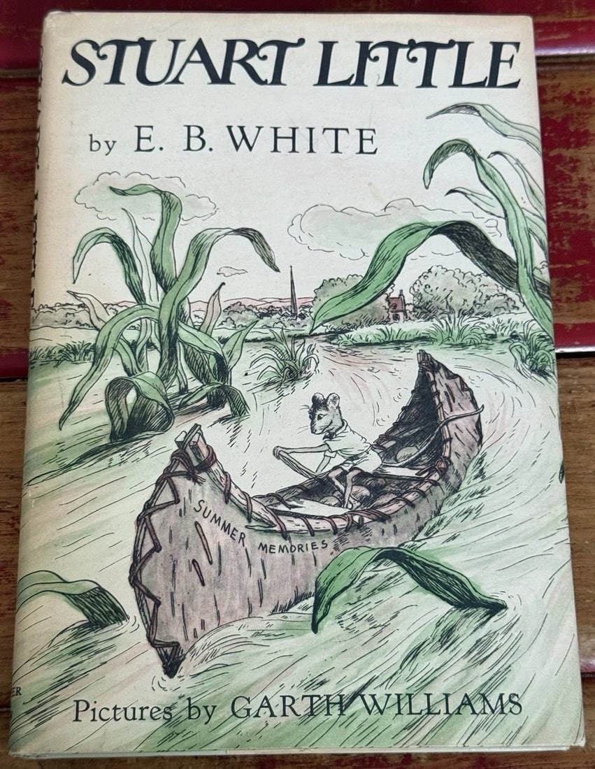 Stuart Little By e.B. White Illustrated Garth Williams 1973 Harper Like New HCDJ: This product is a highly collectible hardcover edition of "Stuart Little" by E.B. White, illustrated by Garth Williams. Book is in Like New condition. Published by Harper & Row in 1973 in New York, th