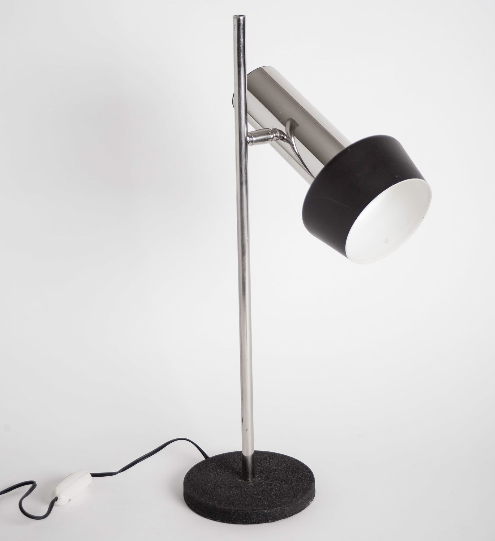 ANVIA HOOGERVORST Designer Rod Lamp: Title: ANVIA HOOGERVORST Designer Rod Lamp Description: Many lamps designed by JJM Hoogervorst have become true collector's items, including one of themost iconic lamps from the Dutch lighting industr