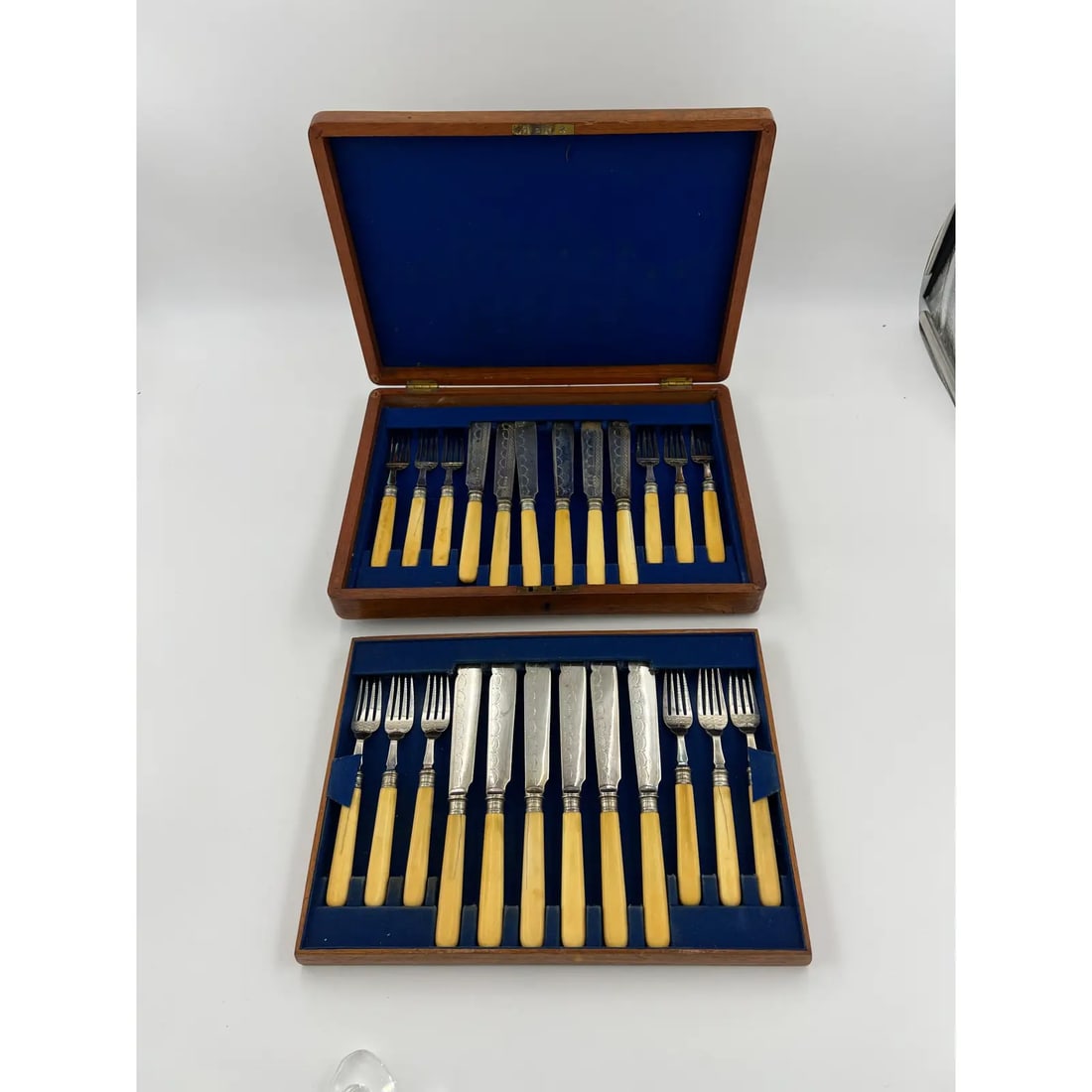 Antique Cases Edwardian Akin Brothers Sheffield 24 Piece Dessert Service: An Edwardian cased dessert service with rare handles. See photos for evaluation. Fork - 7.25" Knife - 8.925" Condition: Alterations: Original Condition Unaltered Imperfections: Some Imperfections Cond