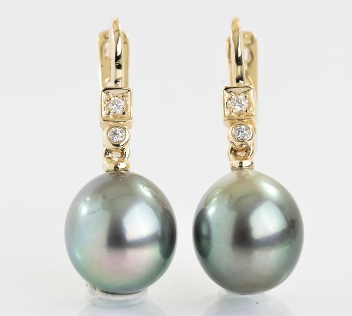 14 kt. Yellow Gold - 9x10mm Peacock Tahitian Pearl Drops - Earrings - 0.07 ct: Title: 14 kt. Yellow Gold - 9x10mm Peacock Tahitian Pearl Drops - Earrings - 0.07 ct Description: Produced by the Pinctada Margaritifera oyster in the tropical lagoons of French Polynesia, these pearl