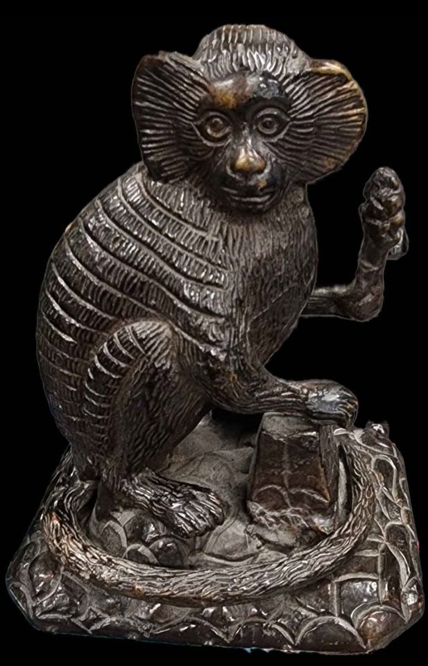 Captivating Vintage Art Deco Style Bronze Monkey Figurine Sculpture.. (1 of 1)