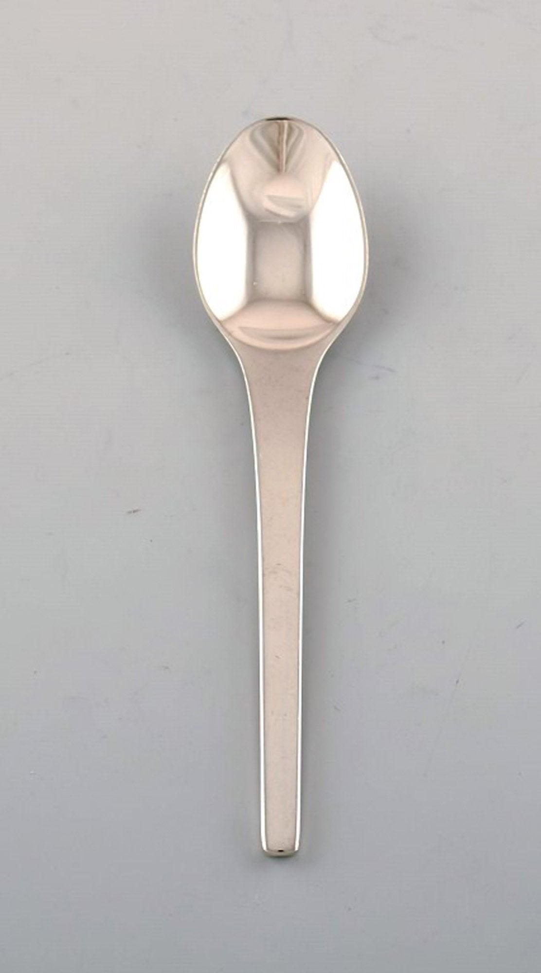 Georg Jensen Caravel coffee spoon in Sterling silver.: Title:Georg Jensen Caravel coffee spoon in Sterling silver. Description:Georg Jensen Caravel coffee spoon in Sterling silver. The elegant and timeless Caravel cutlery was designed by Henning Koppel in