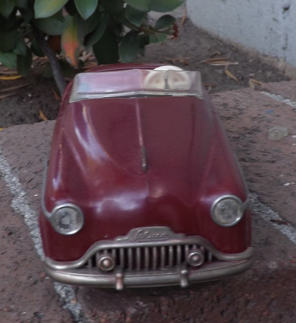 Schuco 4003 "Combinato", Made in Germany US Zone, working horn, two speeds forward, neutral,: Title: Schuco 4003 "Combinato", Made in Germany US Zone, working horn, two speeds forward, neutral, reverse, rack and pinion steering, c9. Description: Schuco 4003 "Combinato", Made in Germany US Zone