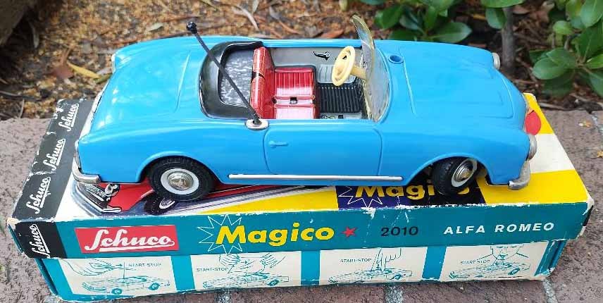 Schuco "Magico" 2010, Made in Germany, the car starts and stops by touching the antenna, with: Title: Schuco "Magico" 2010, Made in Germany, the car starts and stops by touching the antenna, with original box and remote control, c9. Description: Schuco "Magico" 2010, Made in Germany, the car st