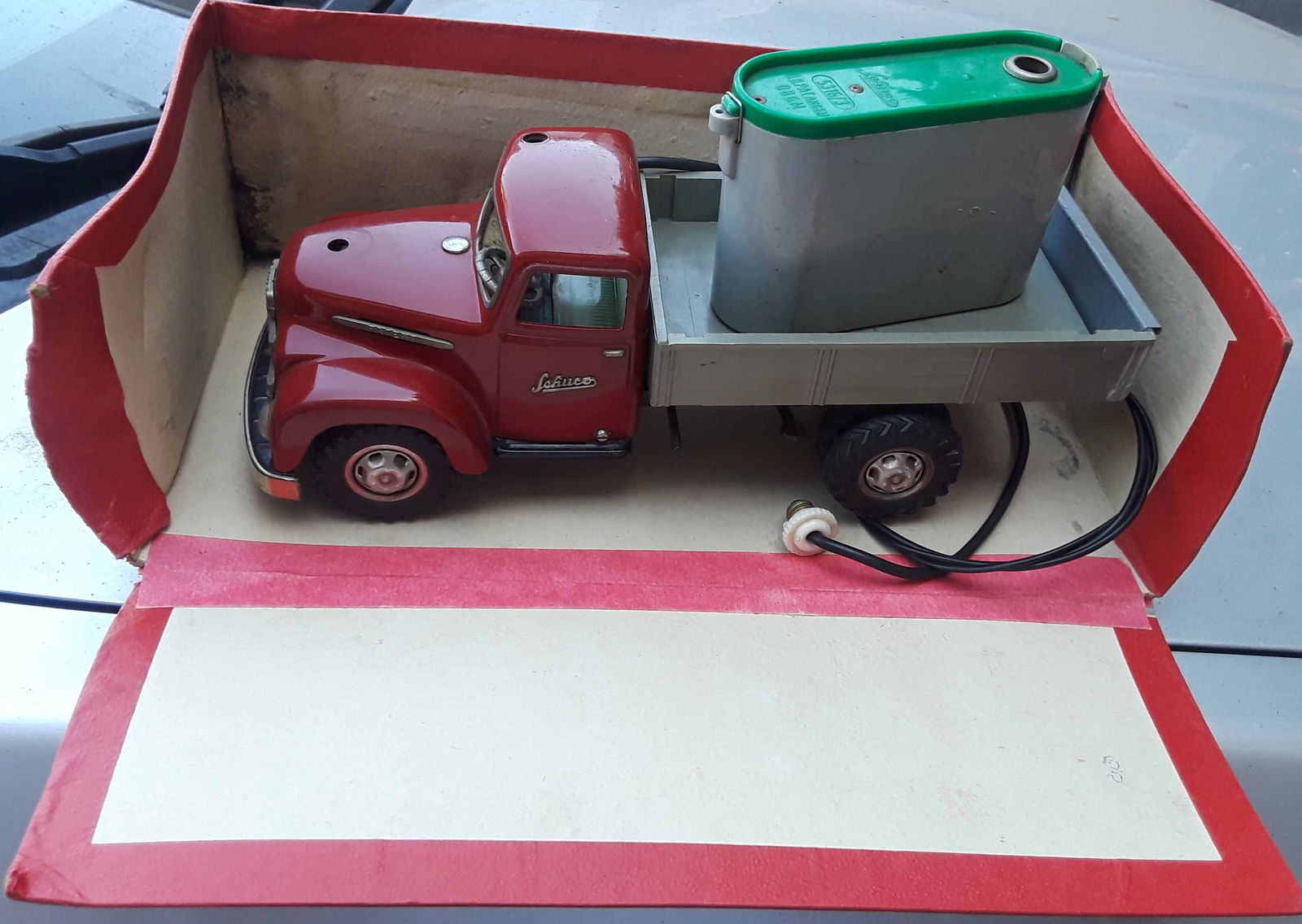 Schuco 6077 set (made in Germany), c10 in c7 box.: Title: Schuco 6077 set (made in Germany), c10 in c7 box. Description: Schuco 6077 set (made in Germany), c10 in c7 box. Reserve: $511.00 Shipping: Domestic: Flat-rate of $35.00 to anywhere within the