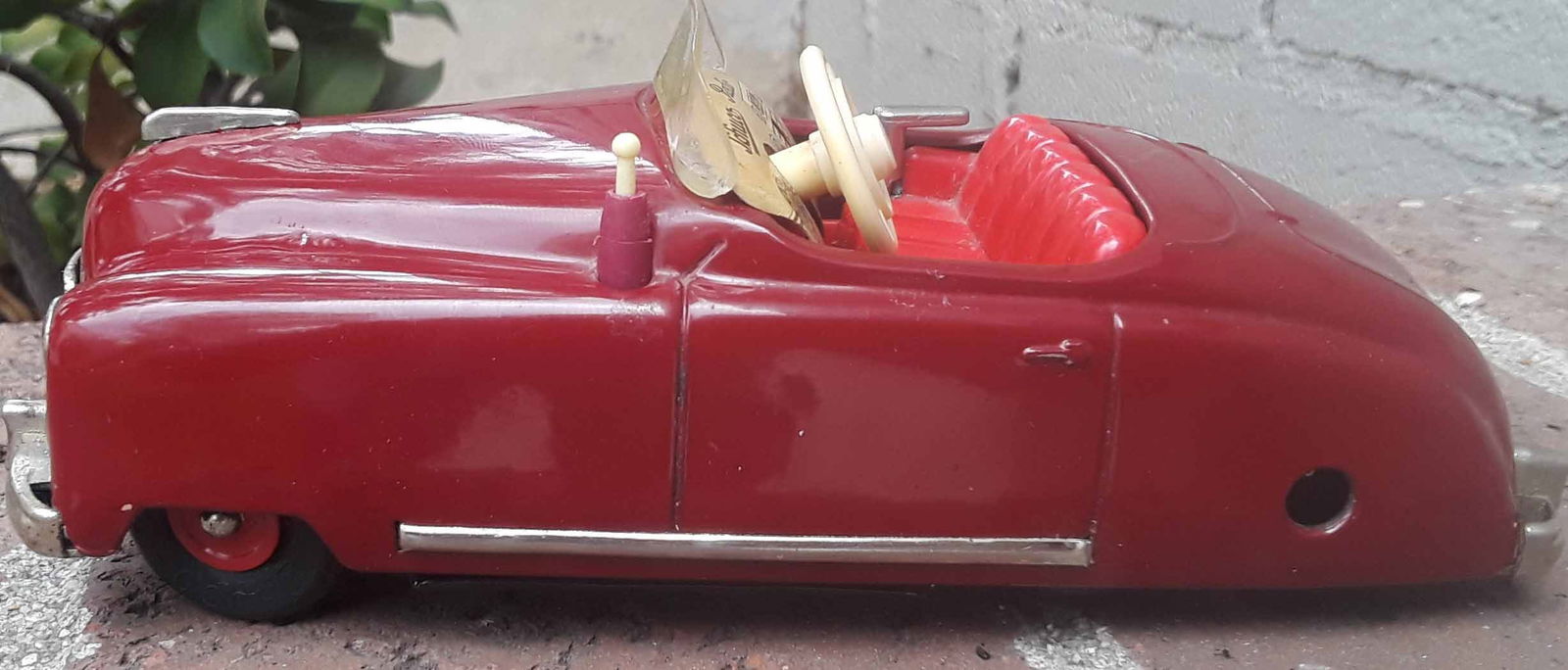 Schuco "Radio" 4012 (made in Western Germany) car, rack and pinion steering,Swiss music box,c8.: Title: Schuco "Radio" 4012 (made in Western Germany) car, rack and pinion steering,Swiss music box,c8. Description: Schuco "Radio" 4012 (made in Western Germany) car, rack and pinion steering,Swiss mu