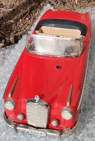 Schuco Control Car 5308, B/O , the rarer version with operating headlights, boxed, with all the: Title: Schuco Control Car 5308, B/O , the rarer version with operating headlights, boxed, with all the accessories, c10. Description: Schuco Control Car 5308, B/O , the rarer version with operating he