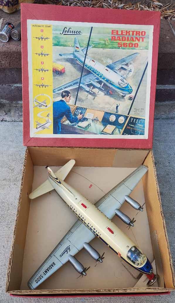 Schuco Radiant 5600 Hong Kong , this is the rarest version in the series, only 10 made, the very: Title: Schuco Radiant 5600 Hong Kong , this is the rarest version in the series, only 10 made, the very much sought after Vickers Viscount plane type, with complex sequencing of props and taxiing, c9