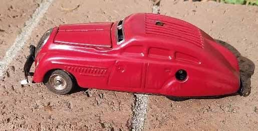 Schuco "Kommando Anno 2000" (made in Germany only 3 years, between 1938 and 1941), c9, the much: Title: Schuco "Kommando Anno 2000" (made in Germany only 3 years, between 1938 and 1941), c9, the much rarer version with black Schuco tires, the car starts and/or stops by brushing the top switch or