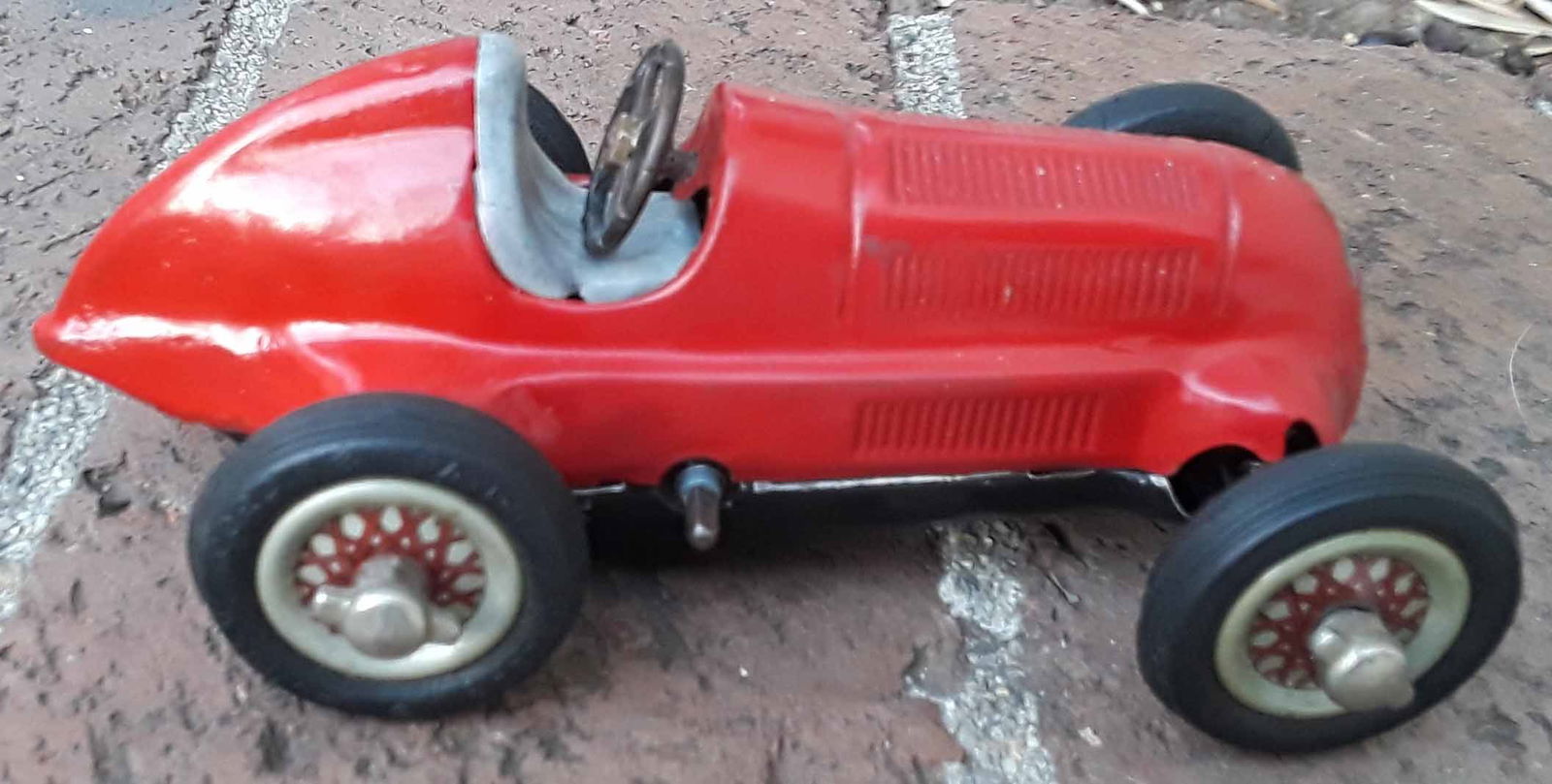 Schuco Sudio 1050 Mercedes Grand Prix racer 1936 , Made in US Zone Germany, c10.: Title: Schuco Sudio 1050 Mercedes Grand Prix racer 1936 , Made in US Zone Germany, c10. Description: Schuco Sudio 1050 Mercedes Grand Prix racer 1936 , Made in US Zone Germany, c10. Reserve: $159.00 S