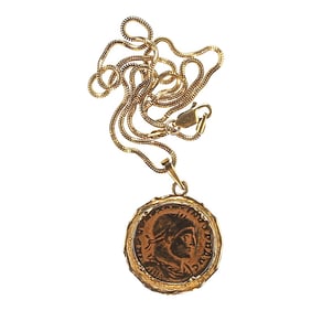 Late 20th Century 14k Yellow Gold Coin Replica on 14k Yellow Gold Chain