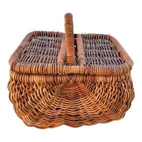 Vintage Thick Rattan/Wicker Picnic Basket W/Removable Lid