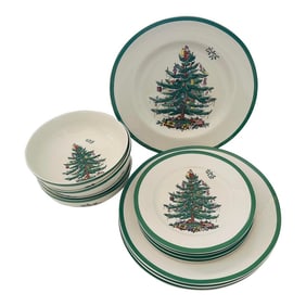 Spode "Christmas Tree" 16 Piece Dinnerware Set