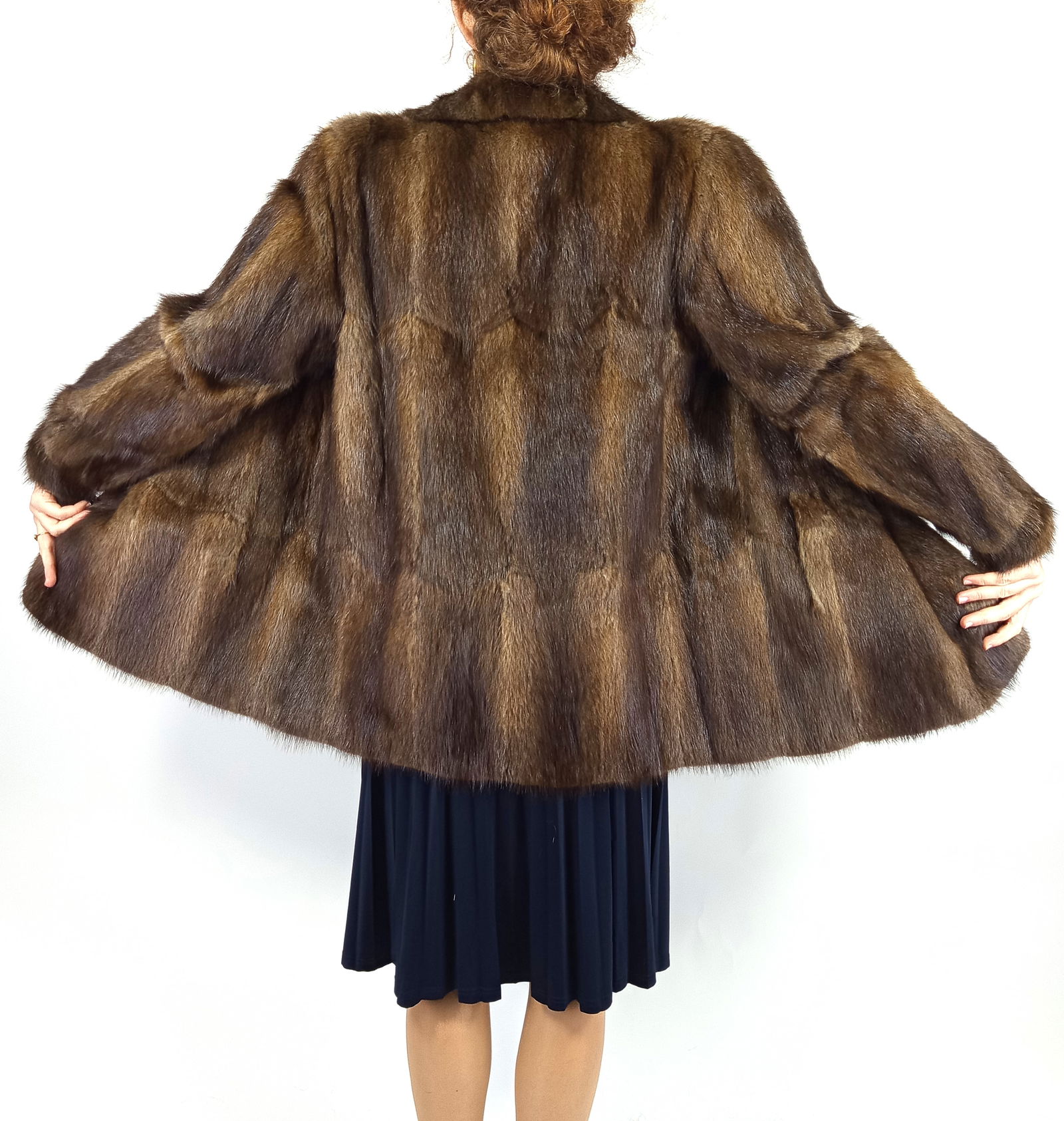 MUSKRAT FUR JACKET EU: XL ; US: 18 (1 of 9)