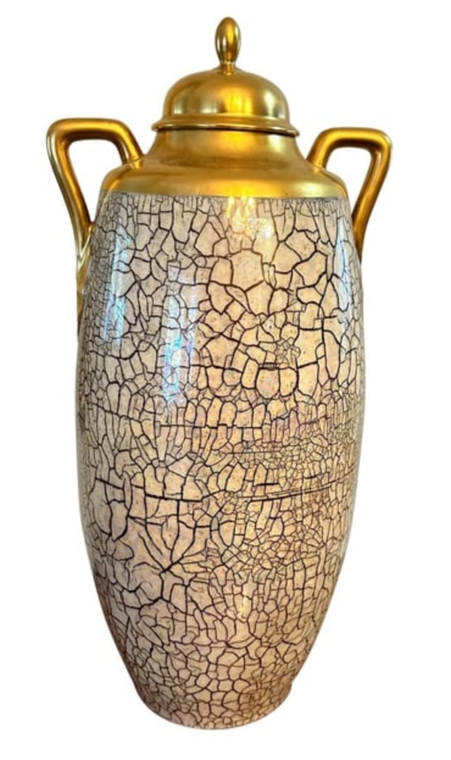 Early 1900s Neoclassical Ginger Jar by Oscar and Edgar Gutherz Royal Austria Handpainted Gold Accent: DescriptionEarly 1900s Neoclassical Ginger Jar - Hand-Painted Oscar & Edgar Gutherz Royal Austria UrnAdd timeless elegance to your collection with this Early 1900s Neoclassical Ginger Jar by Oscar & E