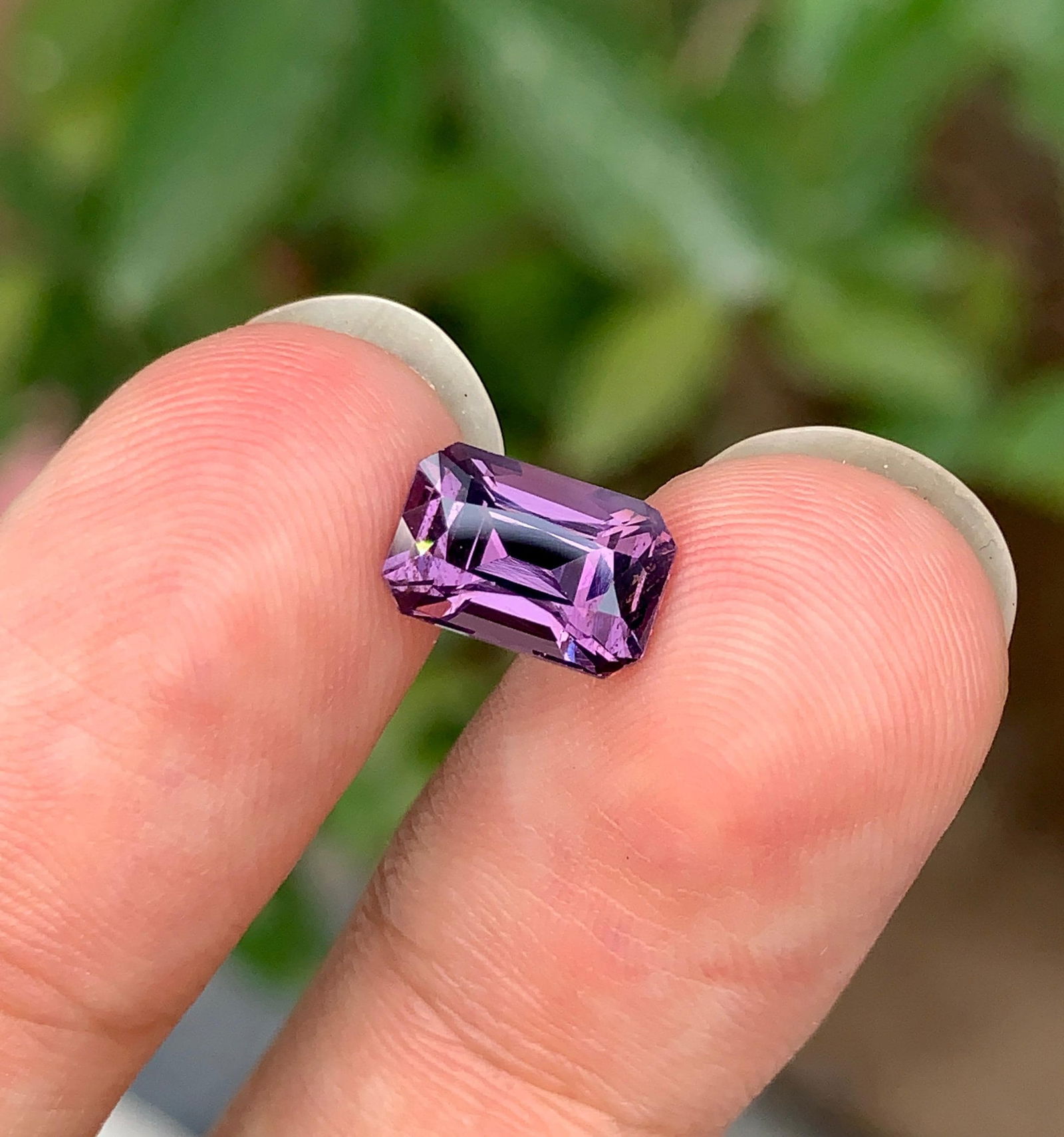 2.12 Carat Natural Violet Purple Spinel – Emerald Step Cut Gemstone: A dazzling Green Peridot Loose Gemstone, boasting a sparkling green hue in a faceted Asscher cut pair for earrings combine with modified cushion cut peridot center stone to make an elegant jewelry Set