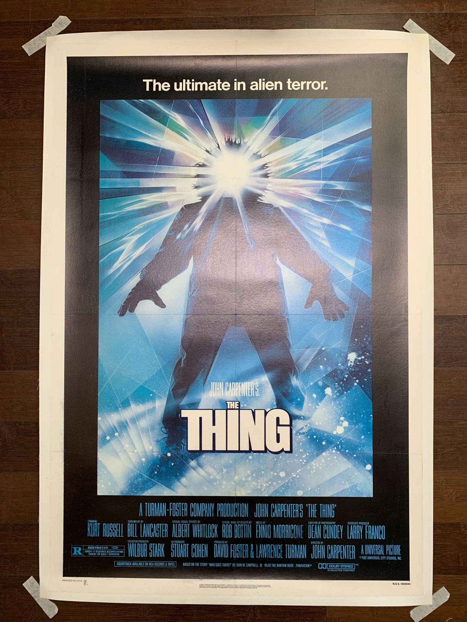 The Thing - John Carpenter (1982) US One Sheet Movie Poster LB: The Thing - John Carpenter (1982) US One Sheet Movie Poster LB, Please refer to the attached photos to determine the condition of this original vintage item. Note: LB means Linen Backed. Ready for you