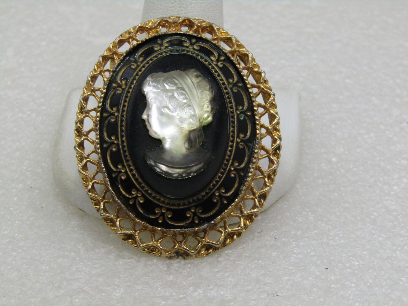 Vintage Black Glass Clear Cameo Brooch, Gold Tone, 1960's, 2" (1 of 5)