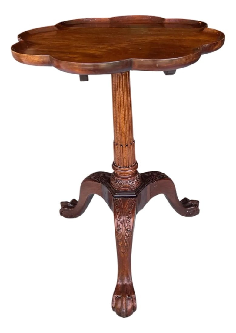 Vintage Georgian Style Scalloped Top Side Drink Table on Carved Tripod Base.: Vintage scalloped edge Georgian style drink side table on a carved tripod ball and claw base Slotted screw construction. Top measures 16" diameter, 18" w at feet x 22" h. Imperfections consistent with