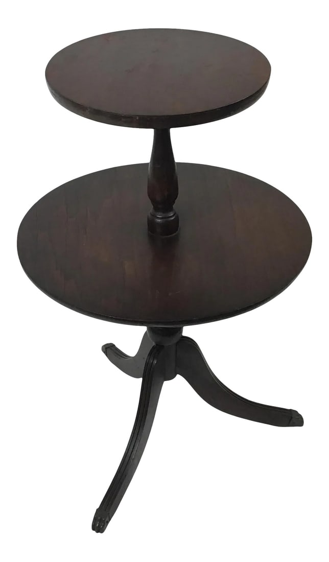 Vintage Chippendale Double Tier Dumbwaiter Table: Beautiful hardwood tea table or dumbwaiter table. This cool piece was made by Feature Furniture Memphis Tenn Condition: Alterations: Original Condition Unaltered Imperfections: Some Imperfections Cond