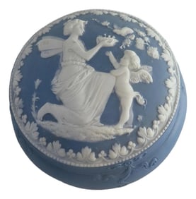 Early 20th Century Jasperware Vanity Box