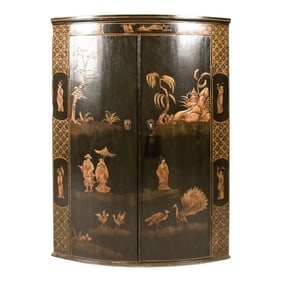 18th Century Georgian Corner Cabinet With Chinoiserie Motif
