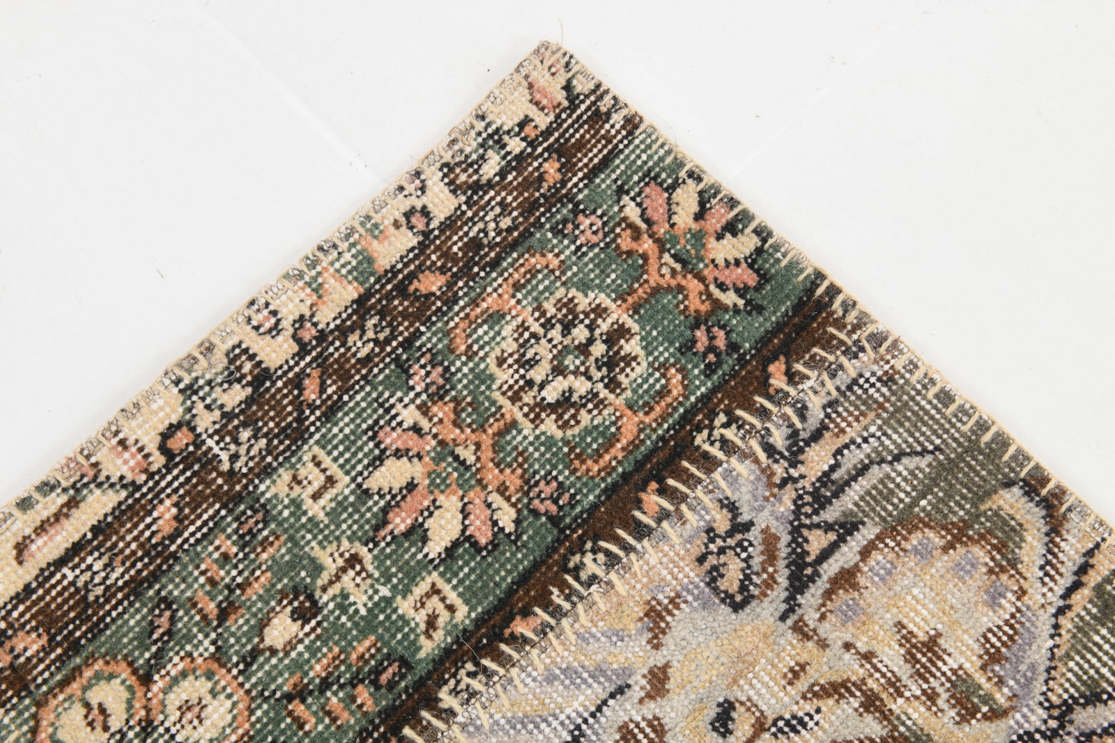 7'0'' x 9'10'' Handmade Vintage Wool Patchwork Rug - 5 - 13