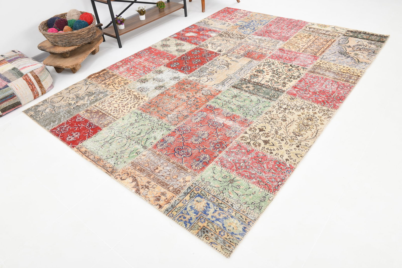 7'0'' x 9'10'' Handmade Vintage Wool Patchwork Rug - 5 - 7
