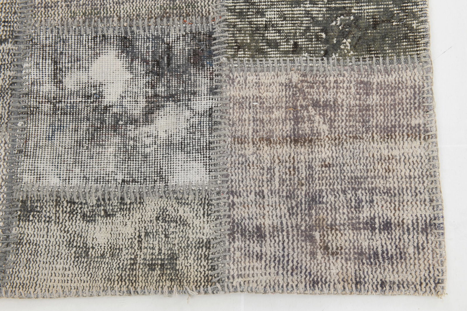 4'10'' x 8'4'' Handmade Vintage Wool Patchwork Rug - 615 - 15