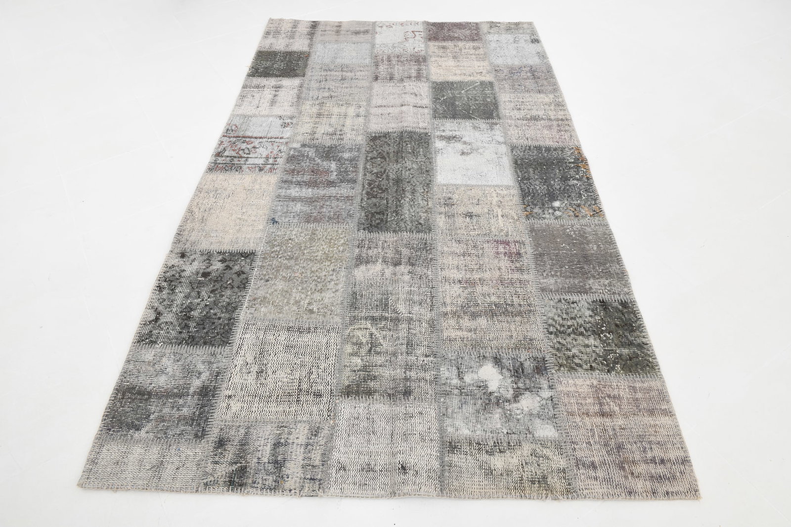 4'10'' x 8'4'' Handmade Vintage Wool Patchwork Rug - 615 - 2