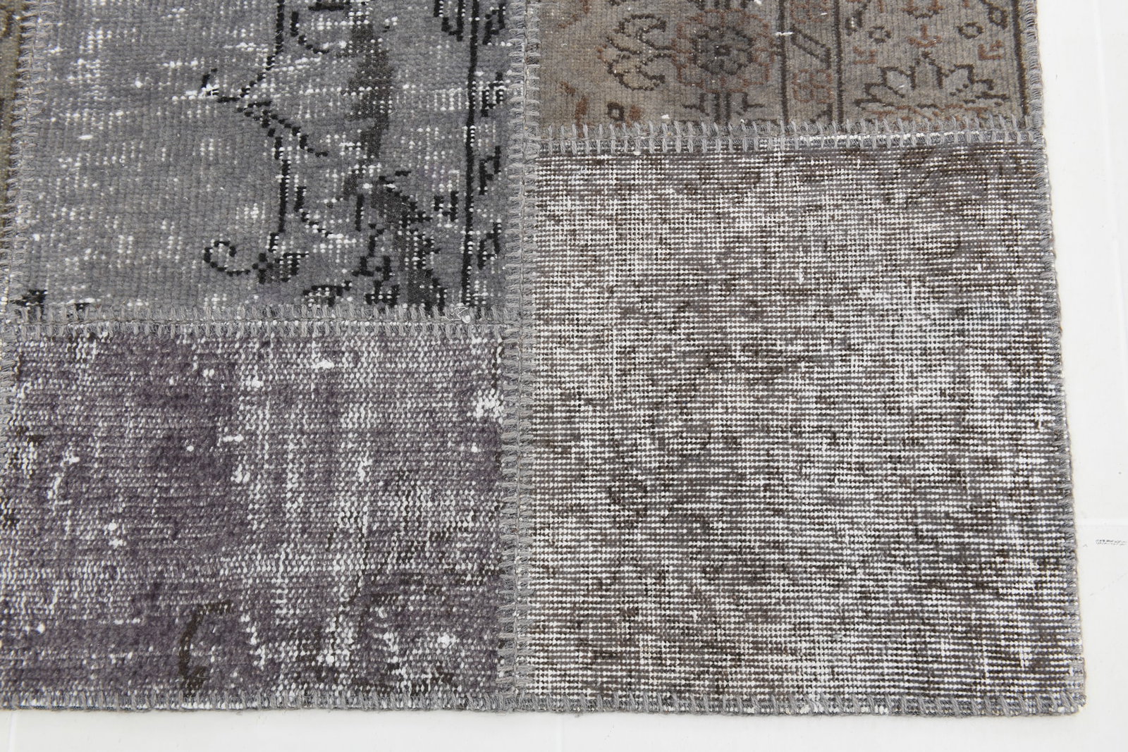 6'7'' x 9'11'' Handmade Vintage Wool Patchwork Rug - 516 - 15