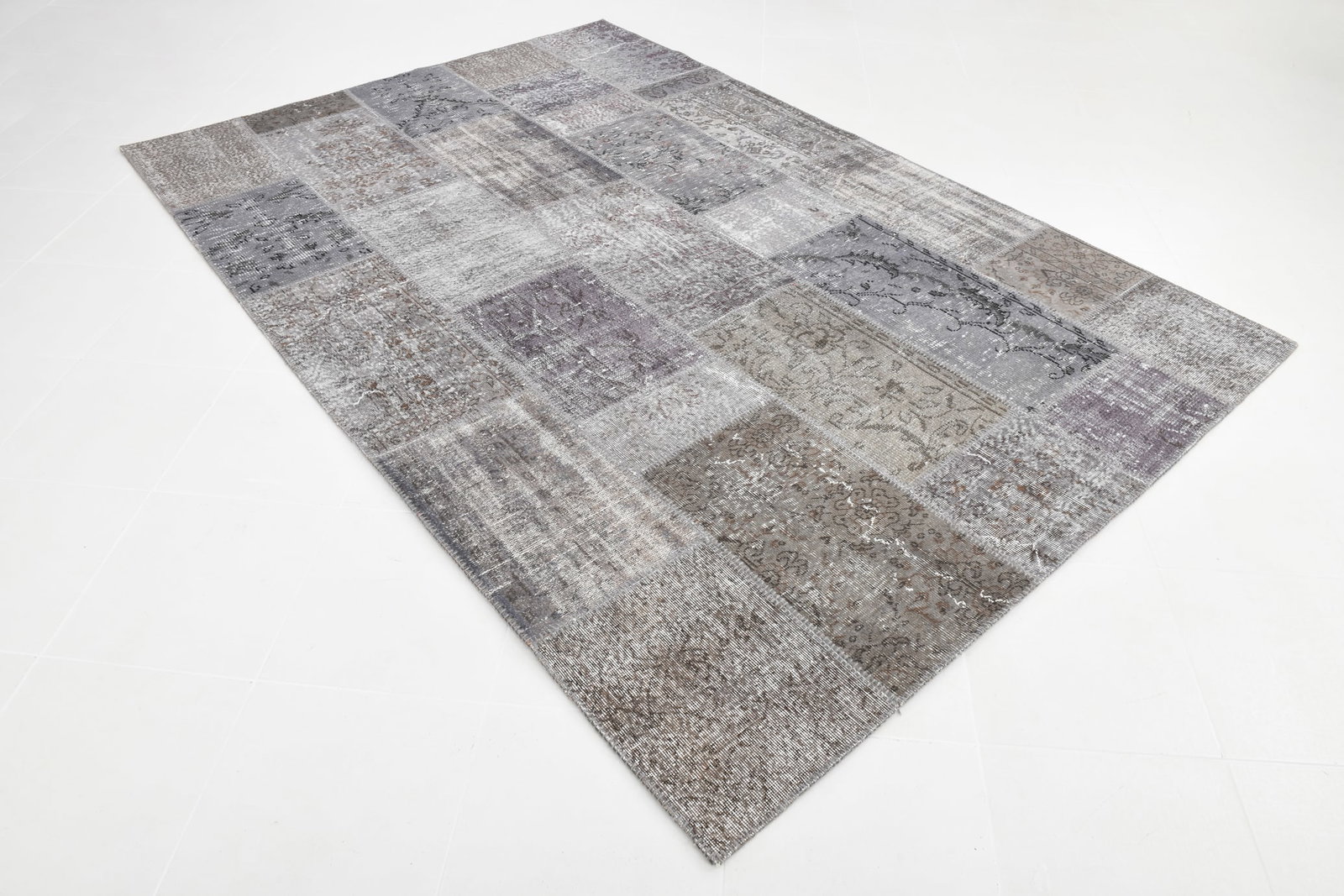 6'7'' x 9'11'' Handmade Vintage Wool Patchwork Rug - 516 - 4