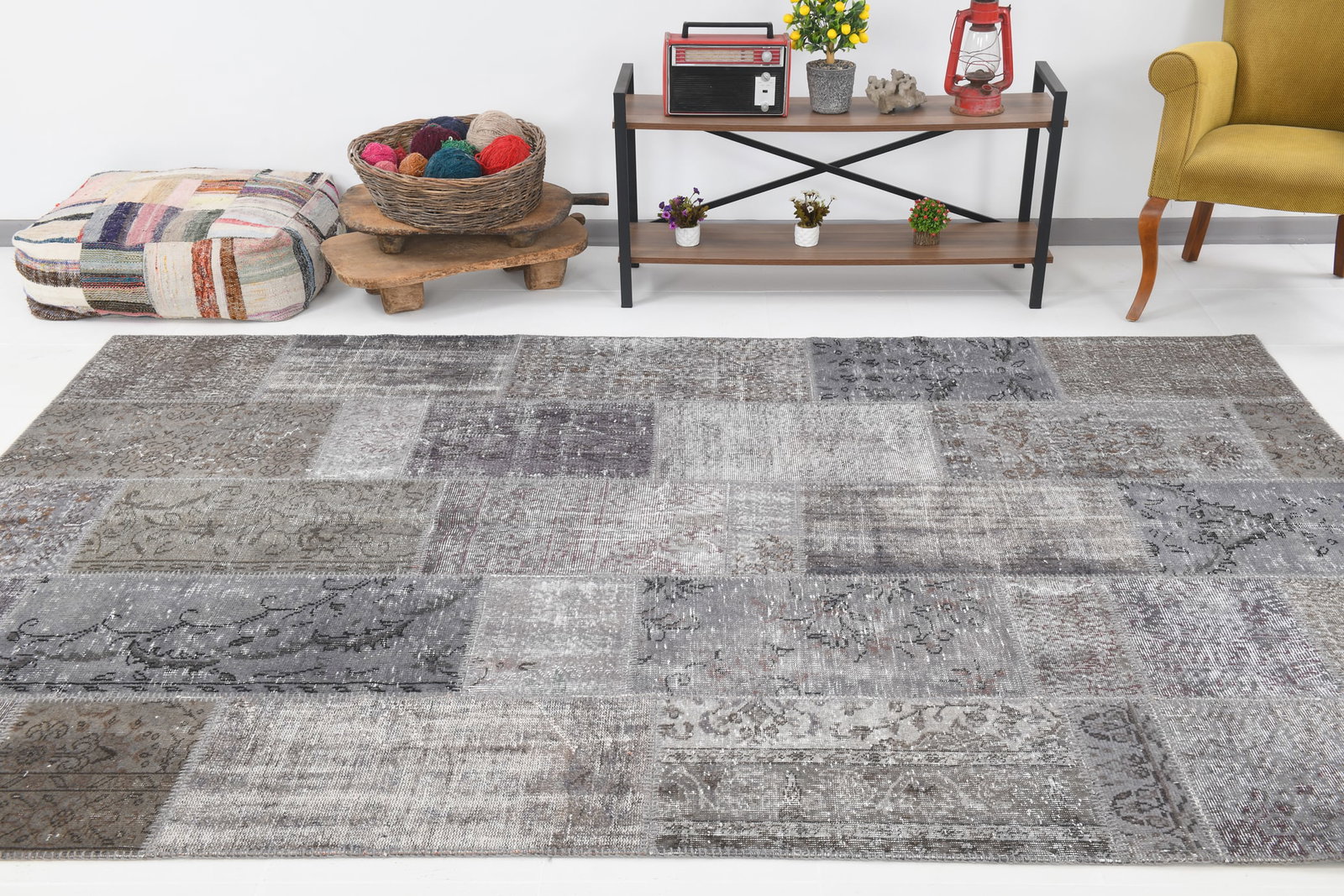 6'7'' x 9'11'' Handmade Vintage Wool Patchwork Rug - 516 - 6