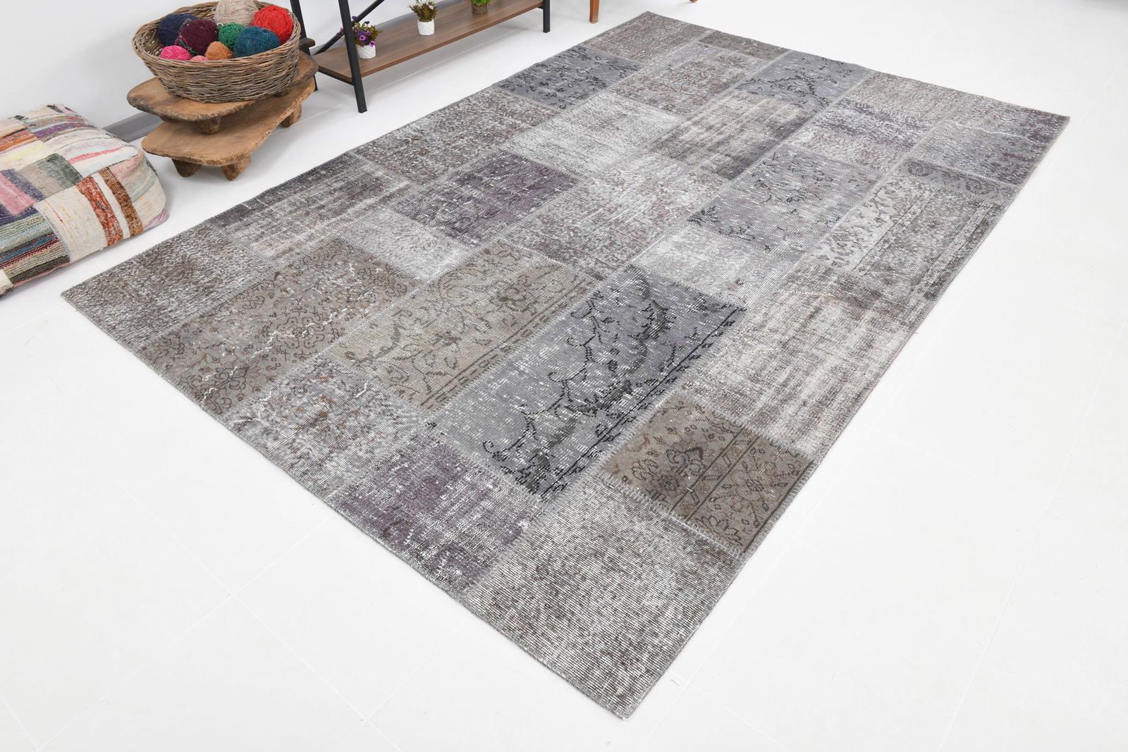 6'7'' x 9'11'' Handmade Vintage Wool Patchwork Rug - 516 - 7
