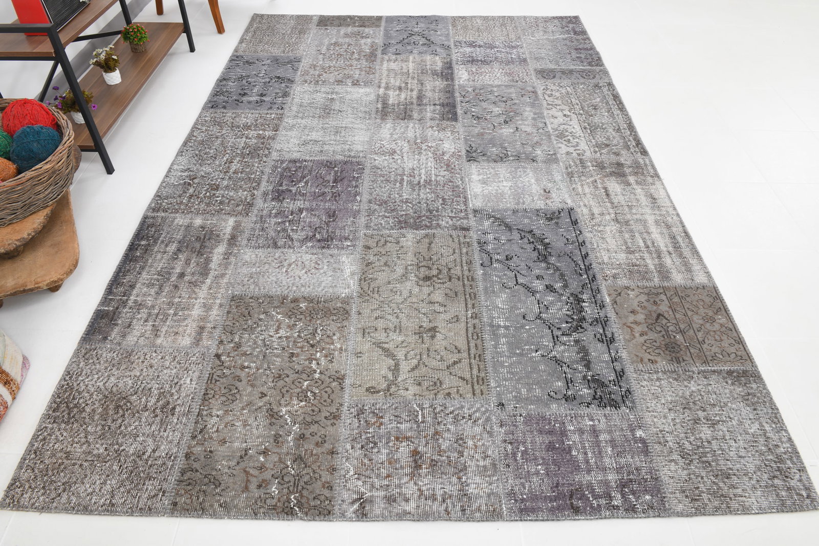 6'7'' x 9'11'' Handmade Vintage Wool Patchwork Rug - 516 - 8